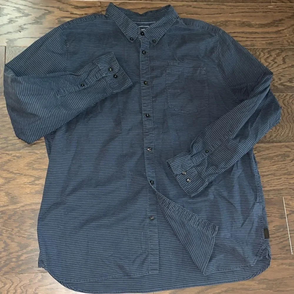 long sleeve men’s North face Blue stripe walking pen pocket hiking trail shirt